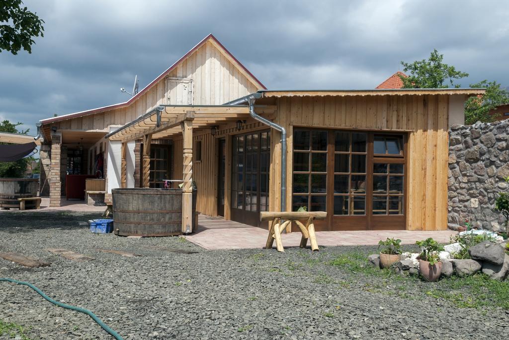 Edes Otthon Vendeghaz Hotel Nagyborzsony Exterior photo
